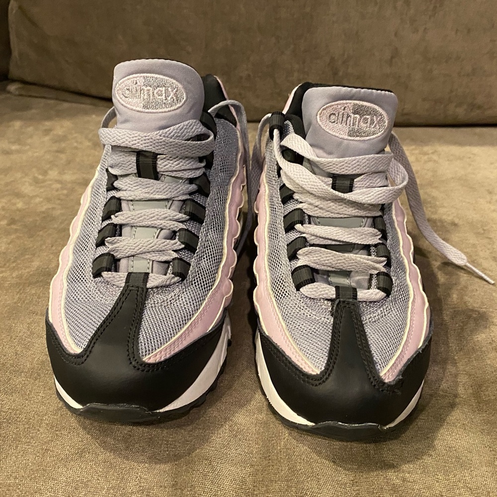 NIKE 🖤💜🤍 AIRMAX - Picture 2 of 6